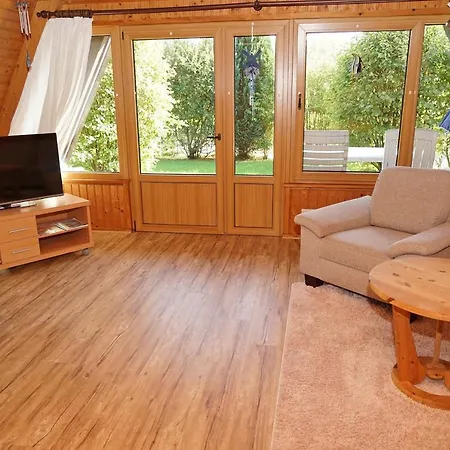 Dom wakacyjny Zeltdachhaus Mit Parkplatz Vor Der Haustuer *