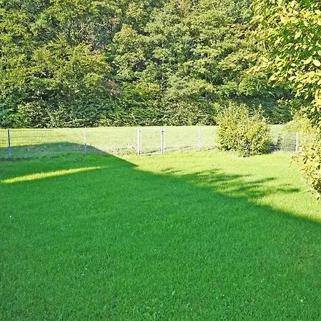 Zeltdachhaus Mit Parkplatz Vor Der Haustuer Holiday home
